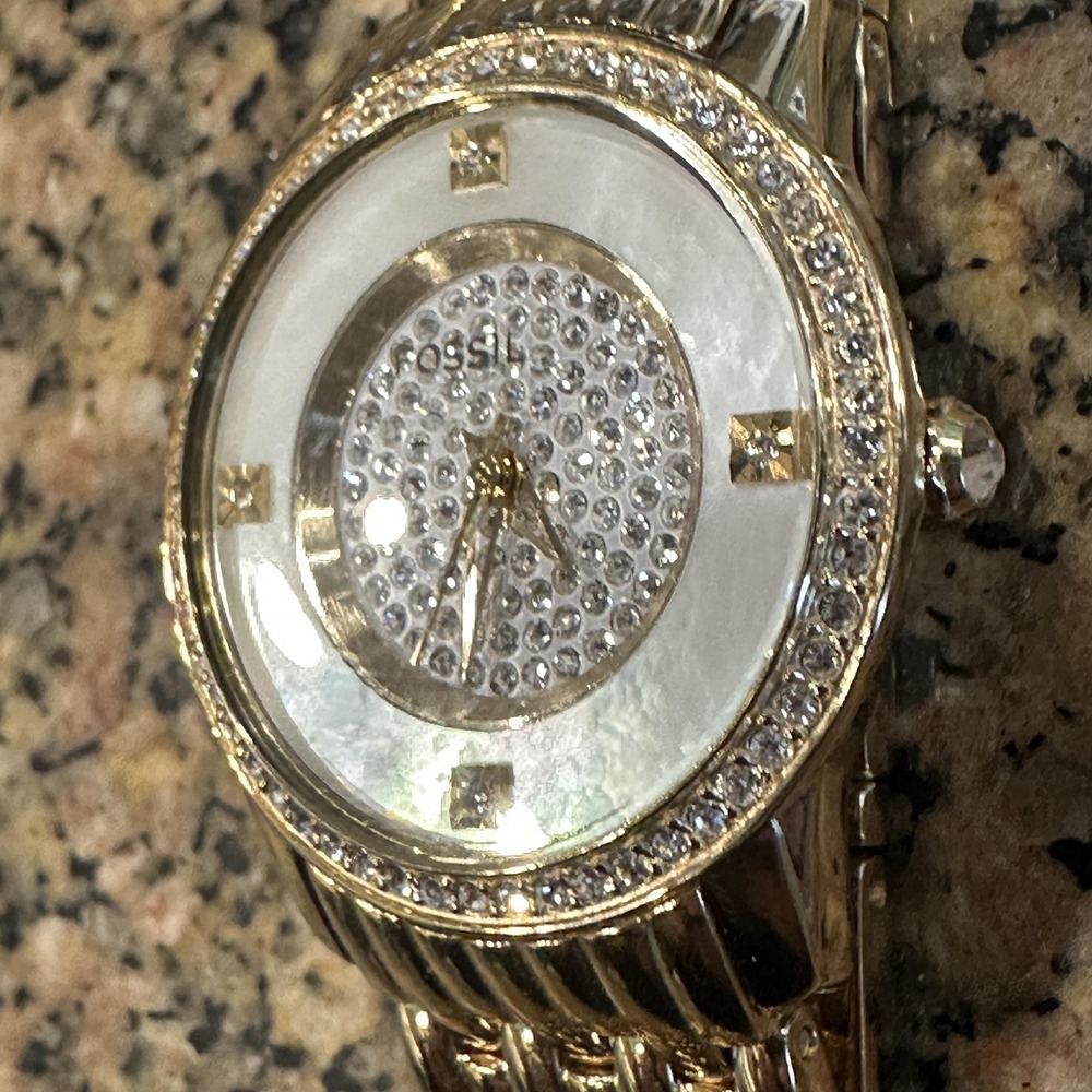 VTG Fossil F2 Watch Womens Gold Tone Crystal MOP Dial Quartz ES-1699‎ W Tin Box